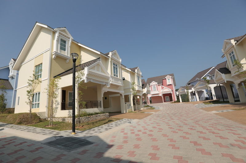 Arabian Bay Resort@ Bukit Gambang Resort City Exterior foto